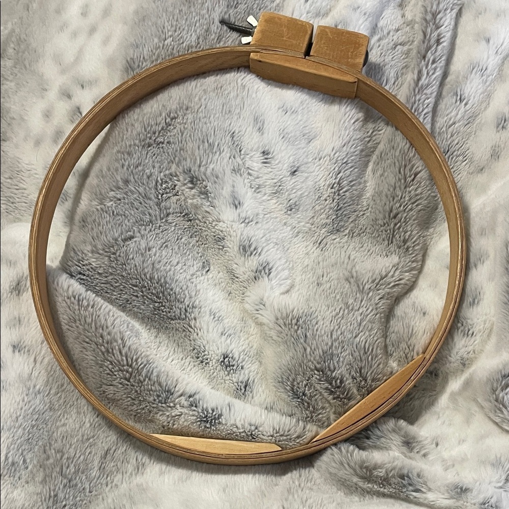 Wooden Quilting Hoop | Embroidery | Rug Hooking|Needlepoint |Vintage |Two Pieces